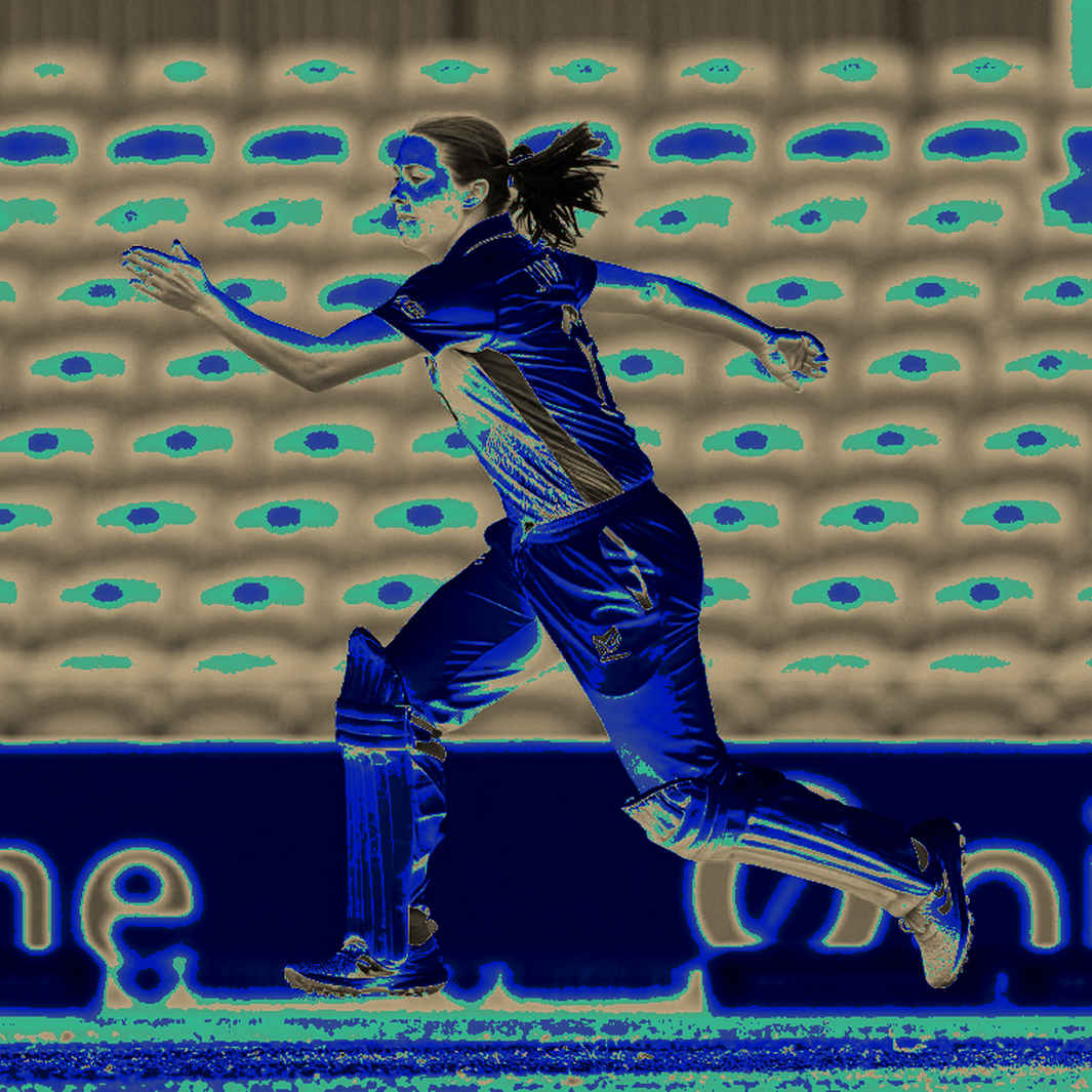 India Women 52/2 in 6.5 Overs: One Seamer, Two Wickets, and an Empty Slip That Explains the Scorecard